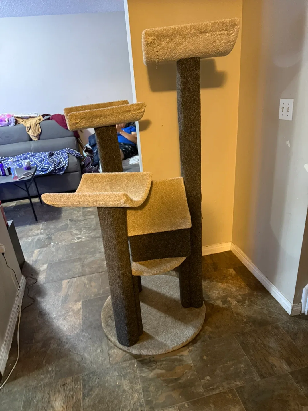 Cat Tree with Scratching Posts image indicator(2)