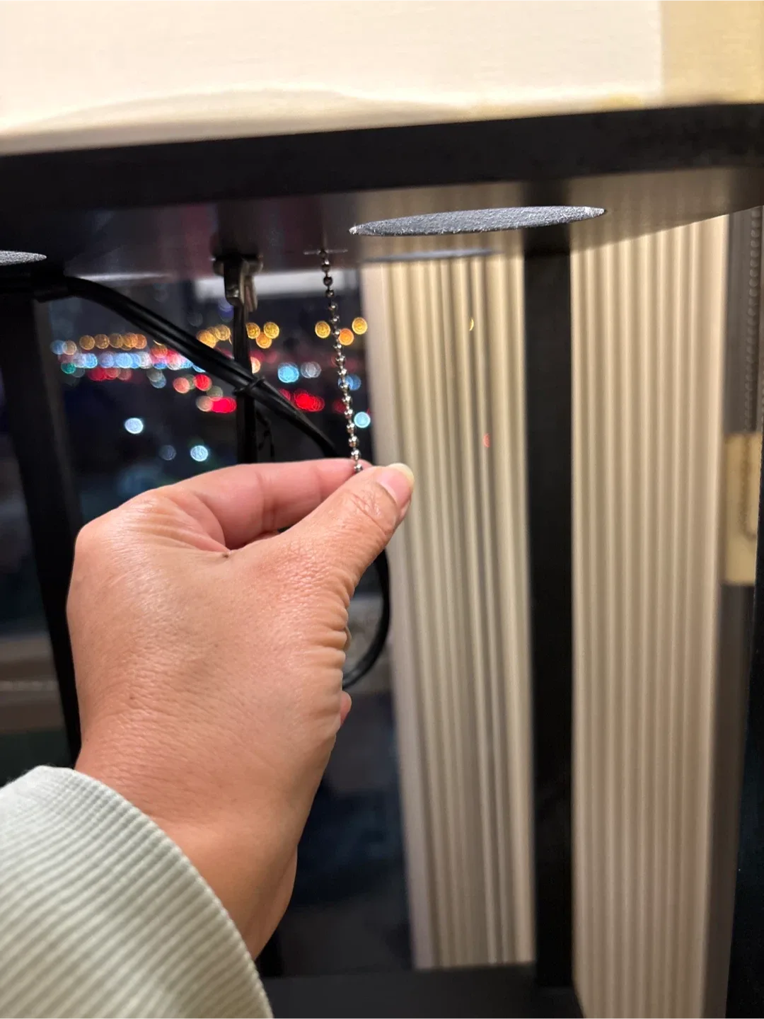 Black Shelf Floor Lamp image indicator(3)