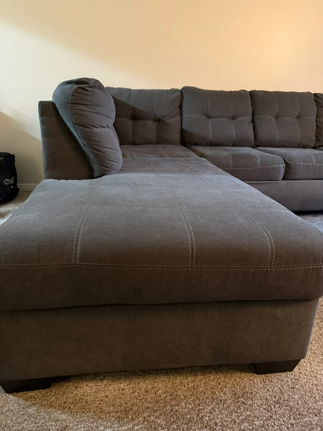 Grey Sectional Sofa with Chaise Lounge image indicator(3)