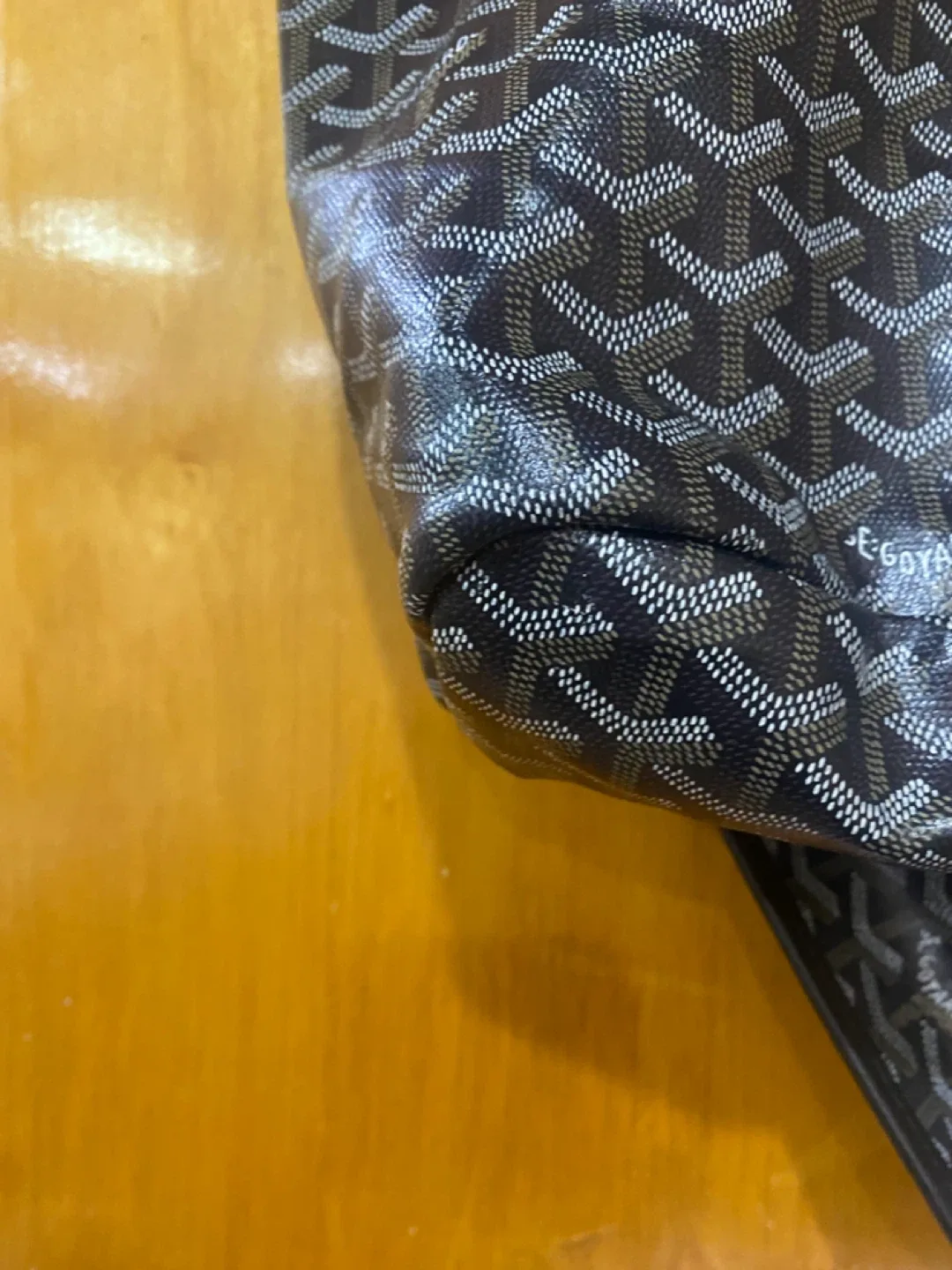 Smaller goyard tote 18x11x5 approximately image indicator(7)