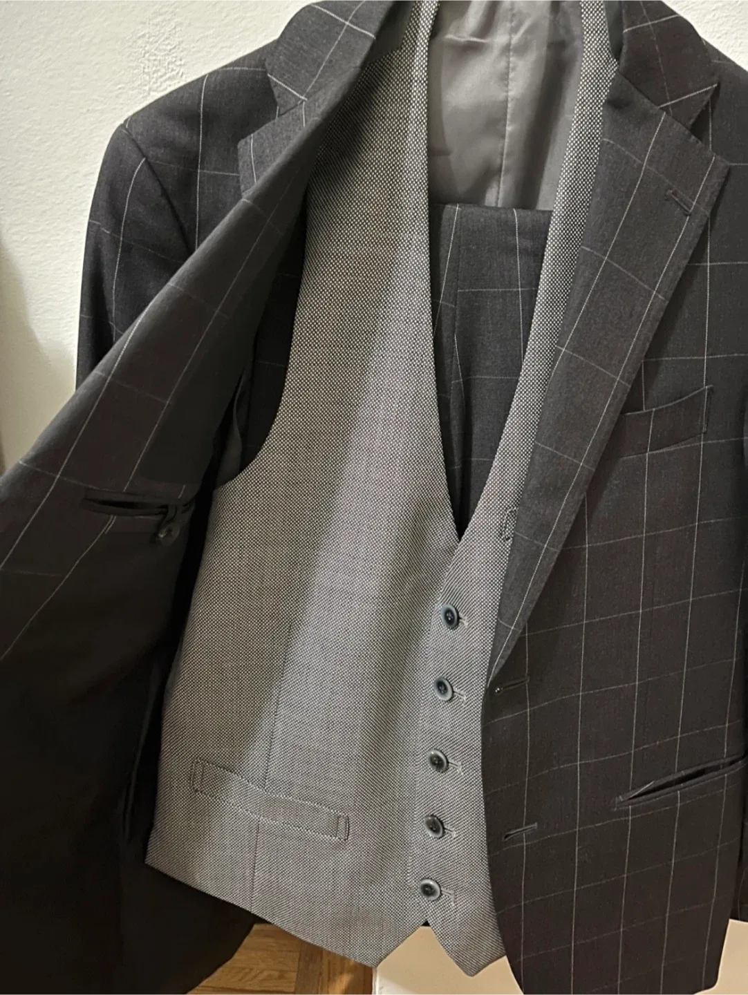 Men's Checkered Suit with Vest image indicator(2)