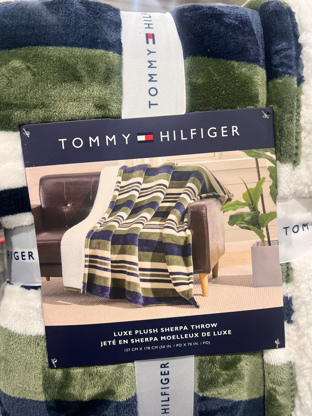 Tommy Hilfiger Luxe Plush Sherpa Throw (50x70 in)