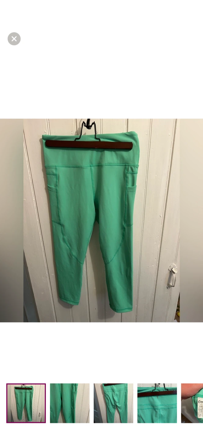 Zyia Active Capri Leggings, Size 6-8