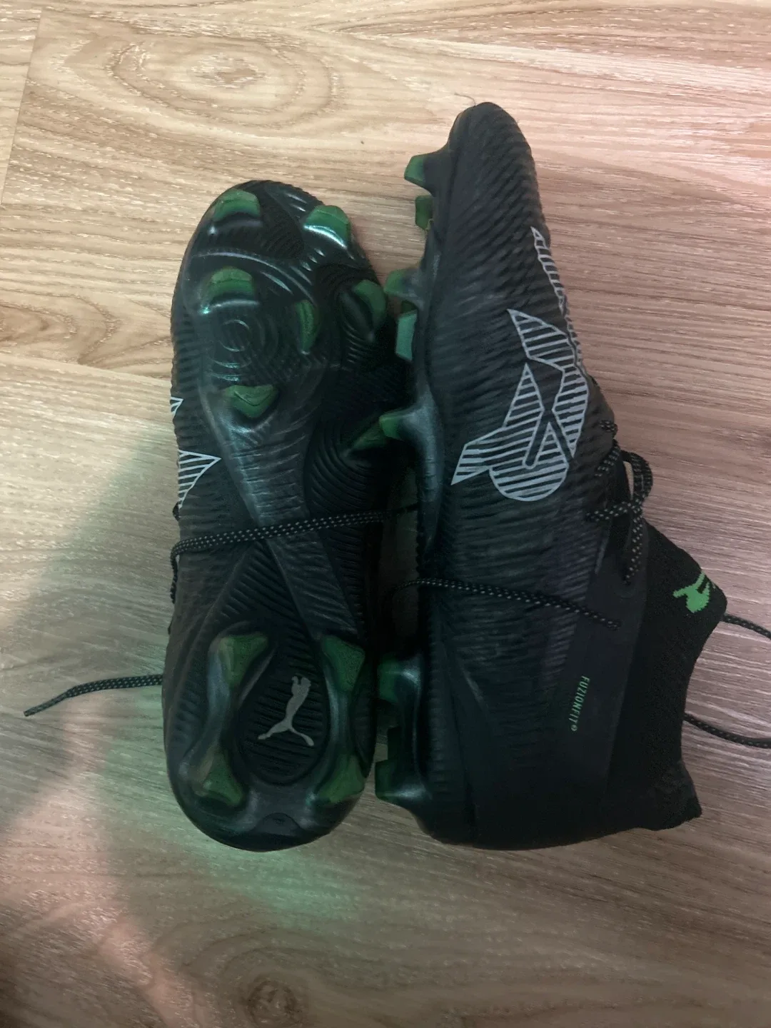 Puma Football Cleats - Black & Green image indicator(3)