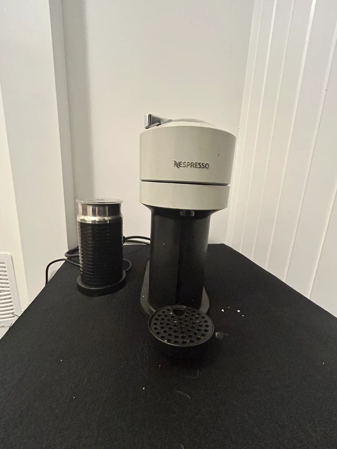 Nespresso Vertuo Next Coffee Machine image indicator(2)