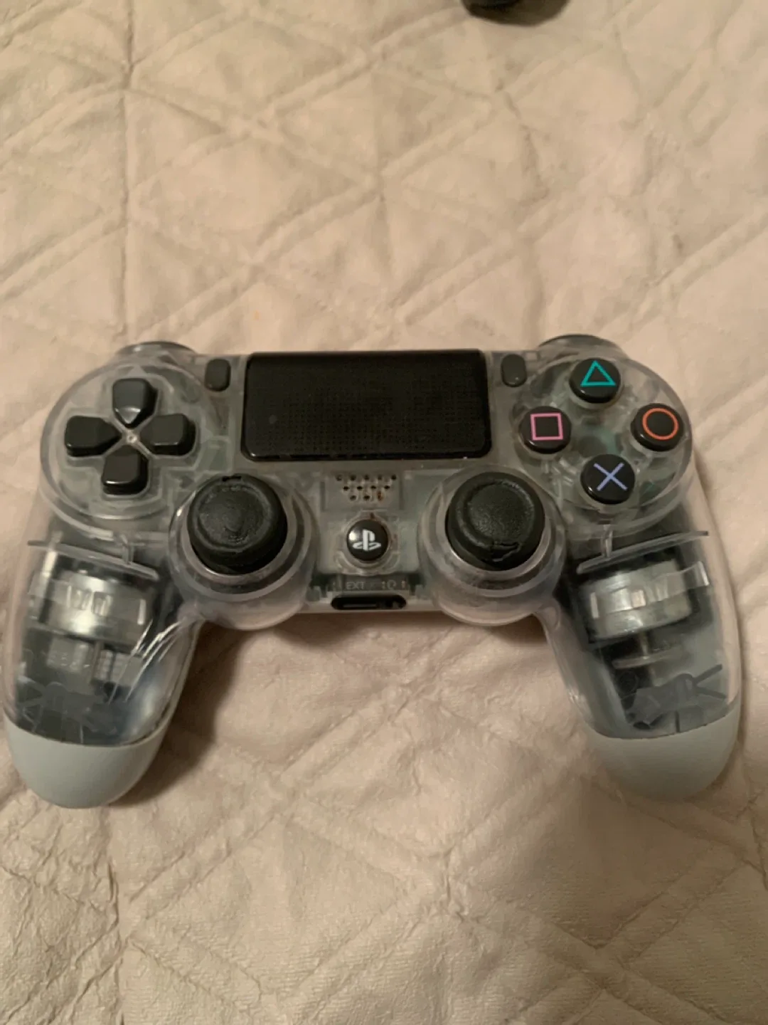 PlayStation 4 (PS4) DualShock 4 Controllers image indicator(2)