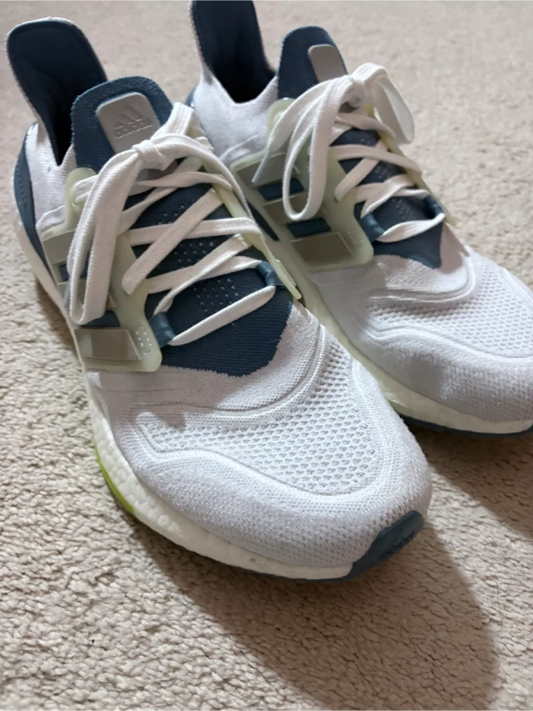 Adidas Ultraboost 22 White/Blue Size 10.5