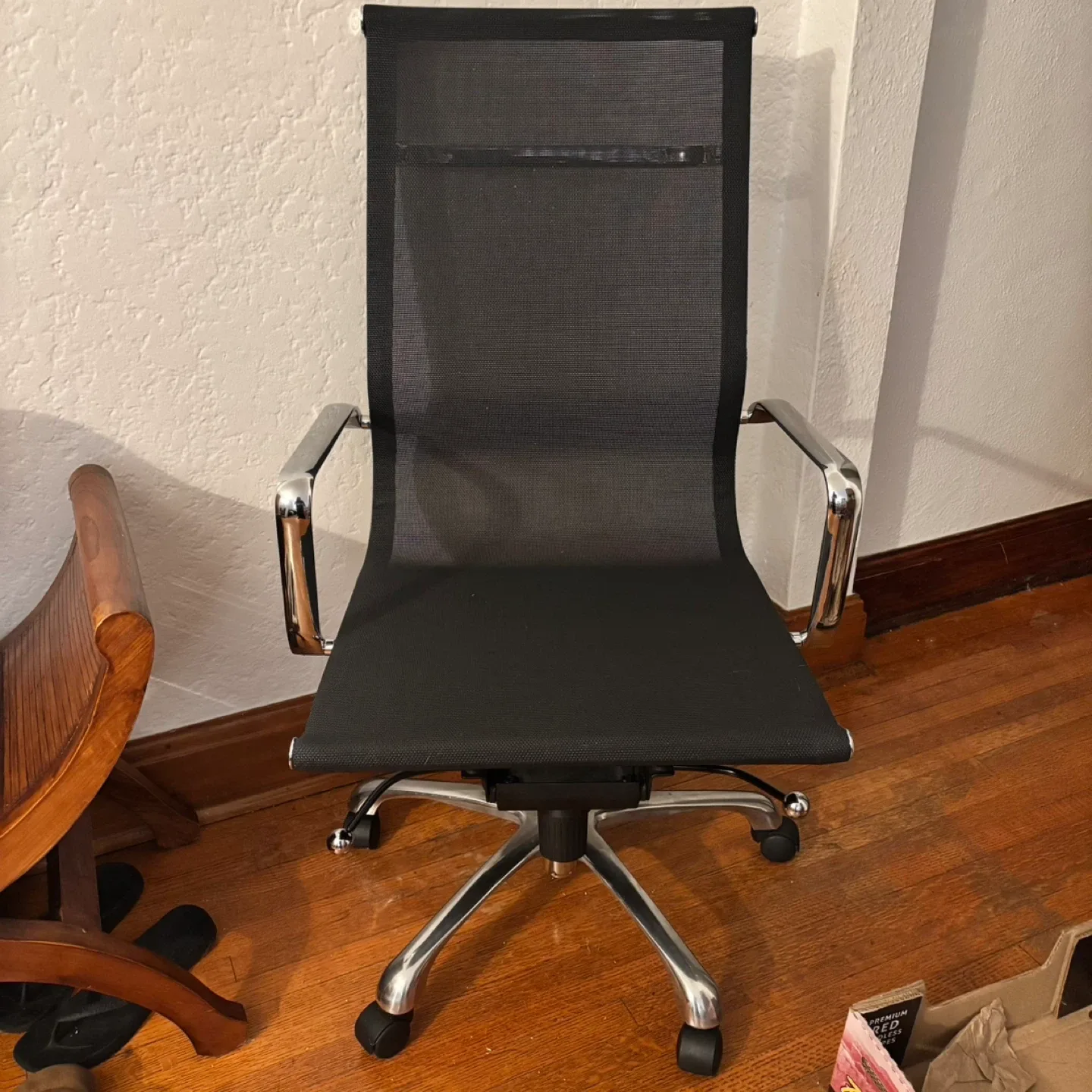 Mid Century Black Mesh Office Chair image indicator(2)