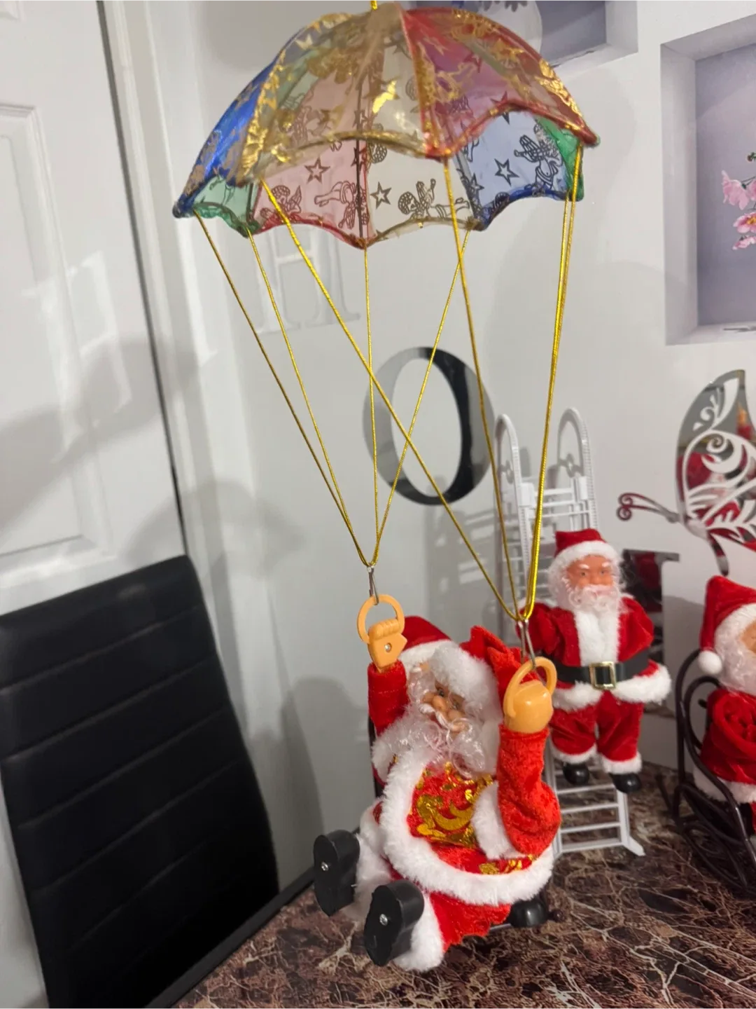 Santa Parachute Christmas Ornament image indicator(2)