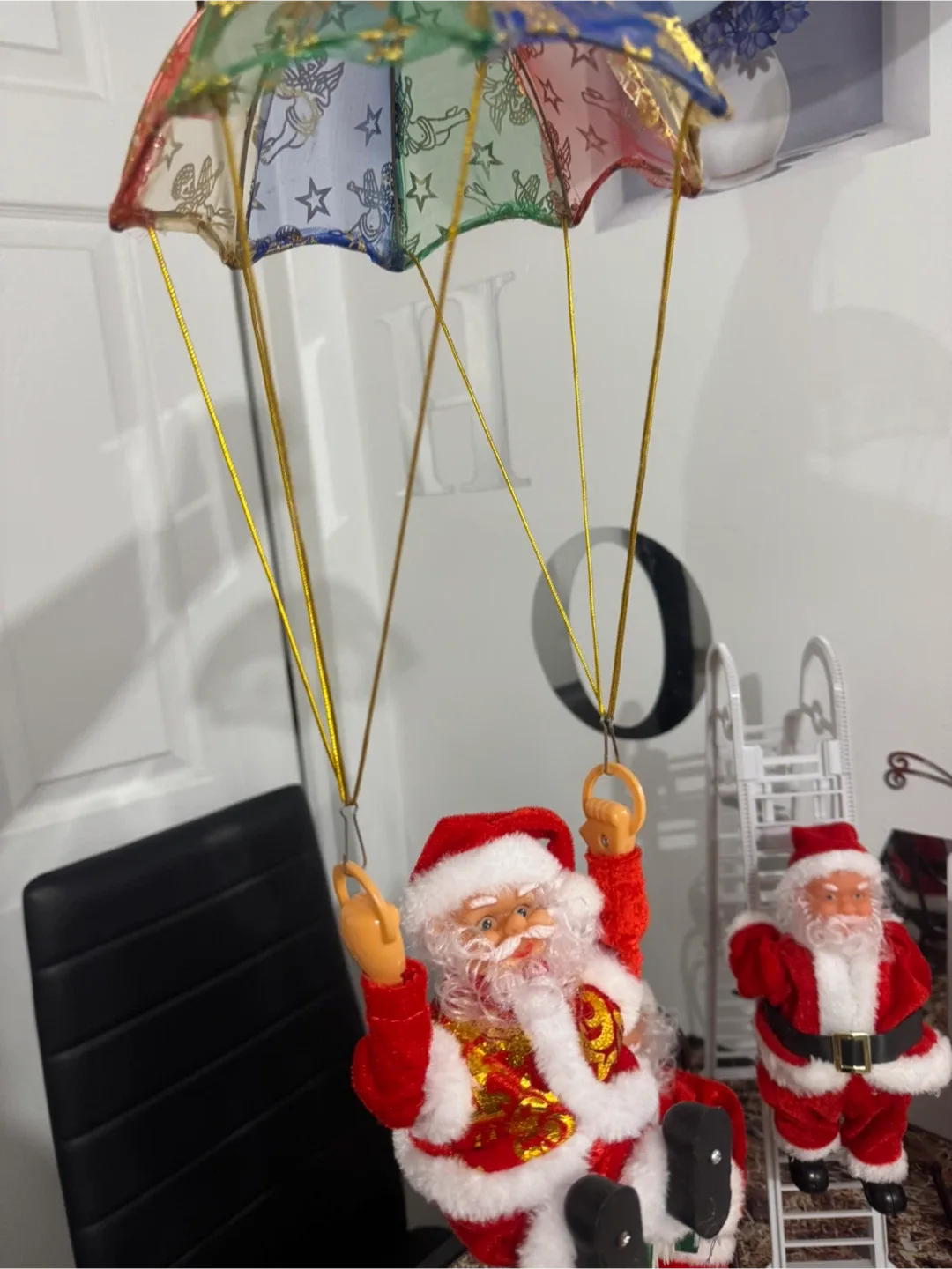 Santa Parachute Christmas Ornament image indicator(4)