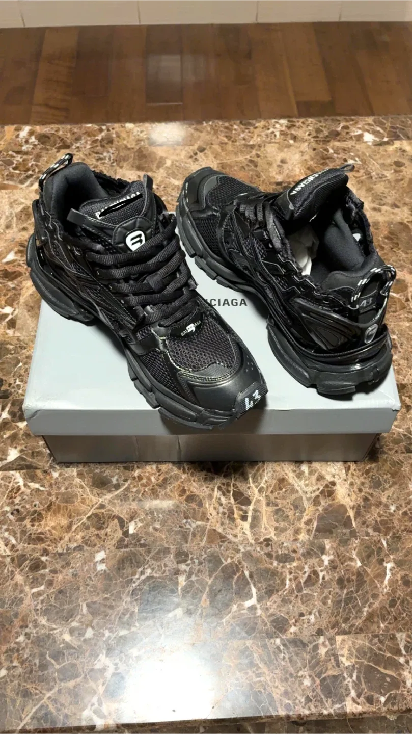 Balenciaga Runner