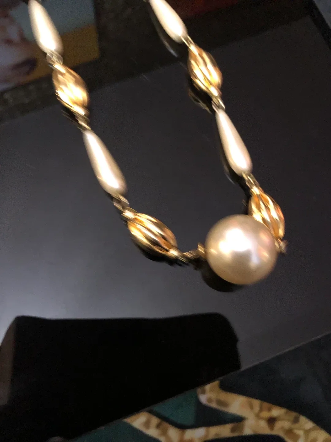 Italian  jewellery 90 cm  pearl 2.5 cm Pearl & Gold tone image indicator(2)