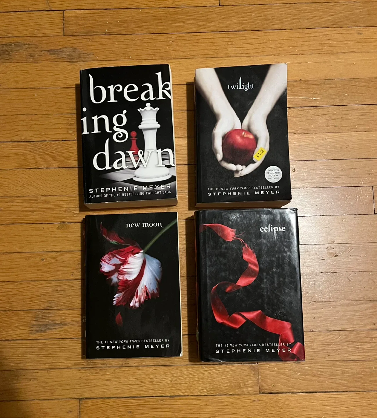 4 Twilight Series Books by Stephanie Meyers