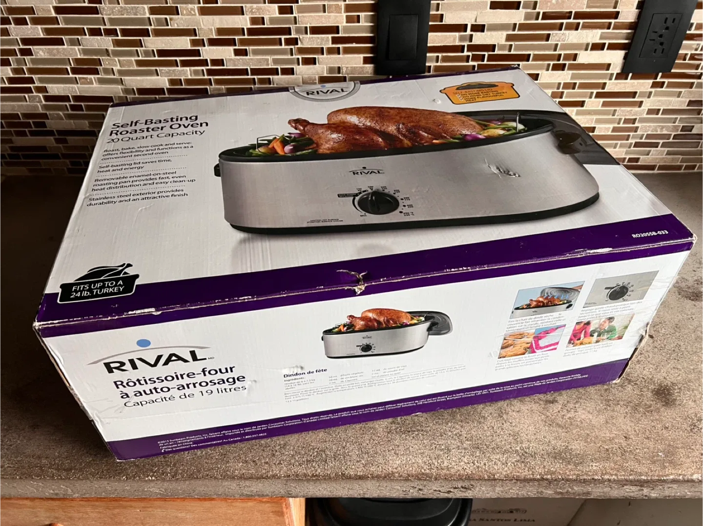 New in Box RIVAL Self Basting Roaster Oven image indicator(4)