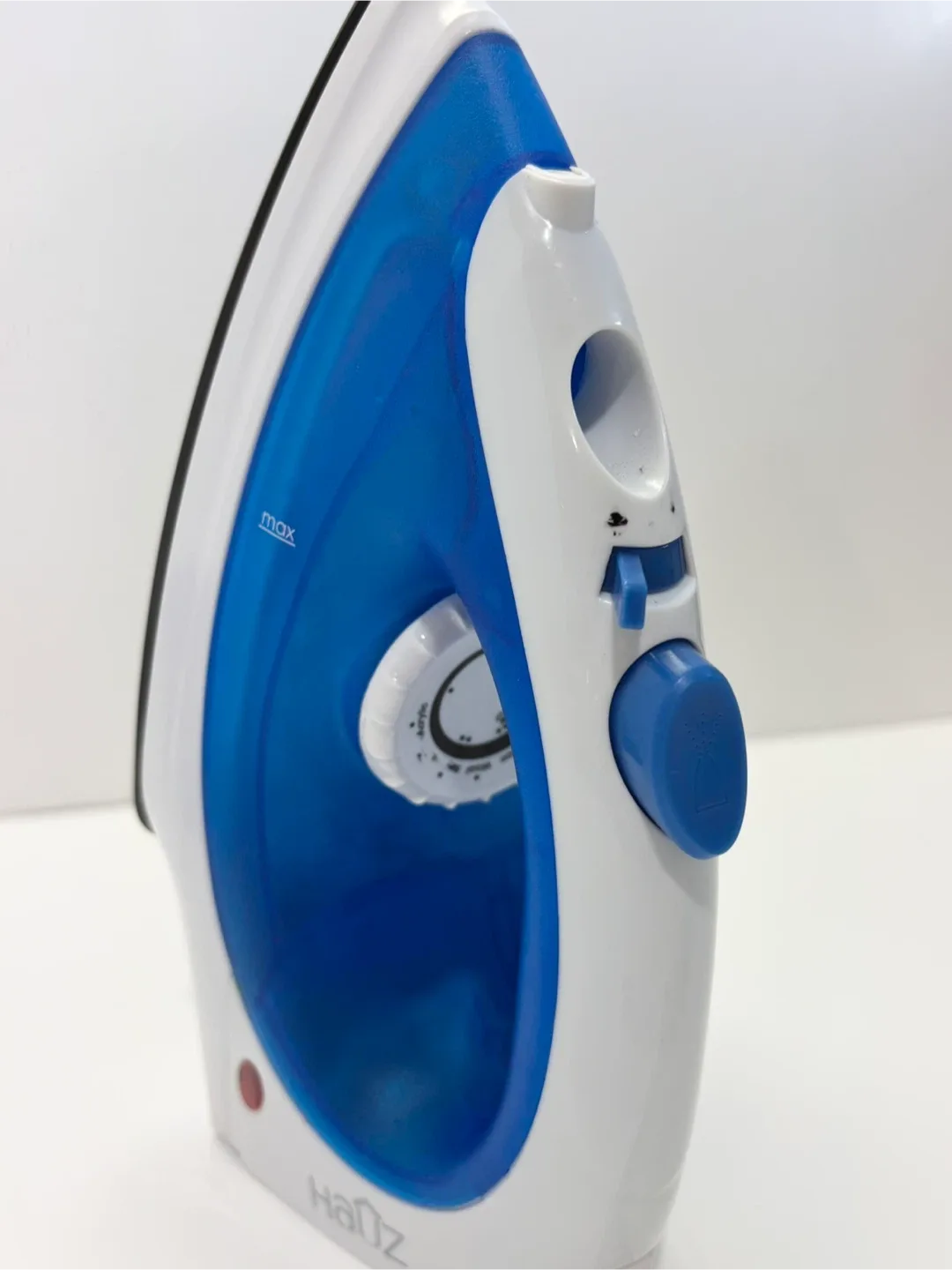 Iron with Non Stick Soleplate by Hauz image indicator(3)