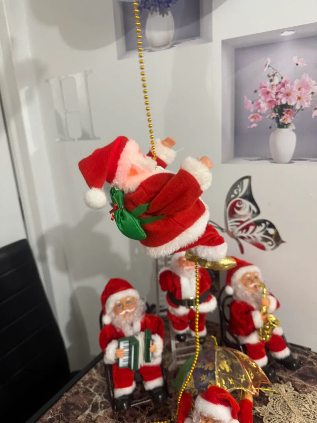 Santa Claus Christmas Decoration$5
