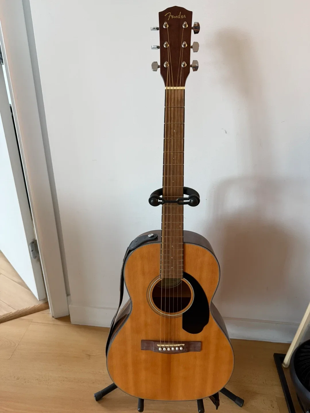 Fender med-mini Acoustic Guitar