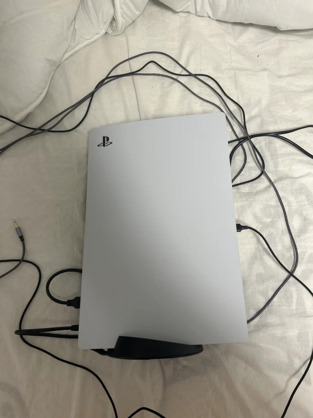 PlayStation 5 Console with 2 Controllers/games image indicator(2)