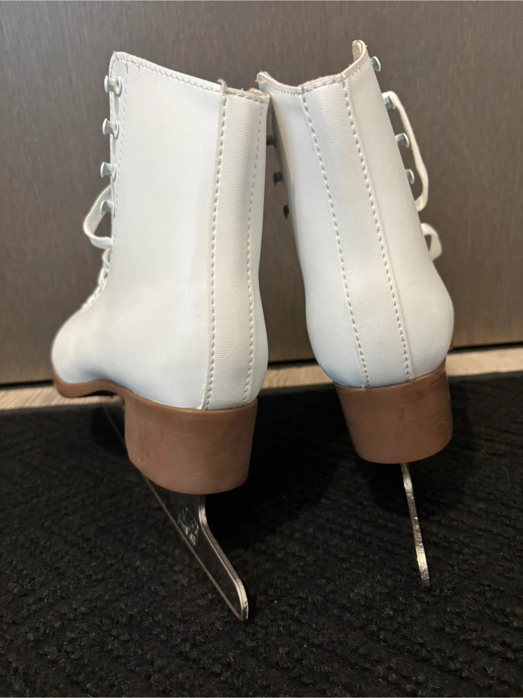 Glacier White Skates - Size 7 Women’s - photo 2