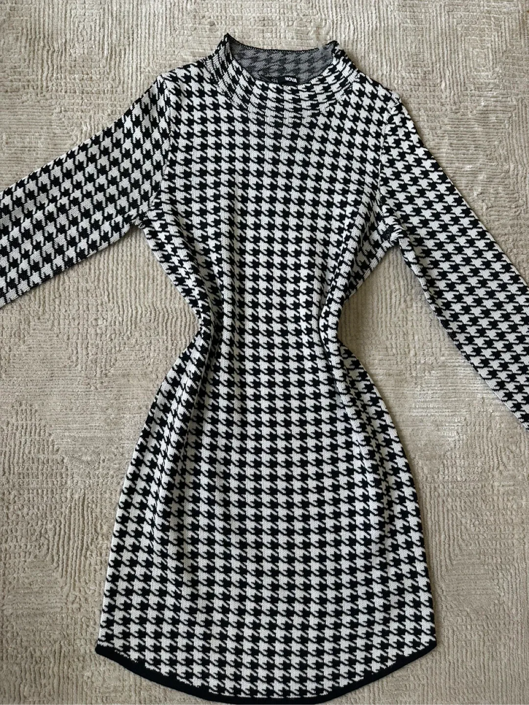 New Fashion Nova Houndstooth Mini Dress - Size M image indicator(2)