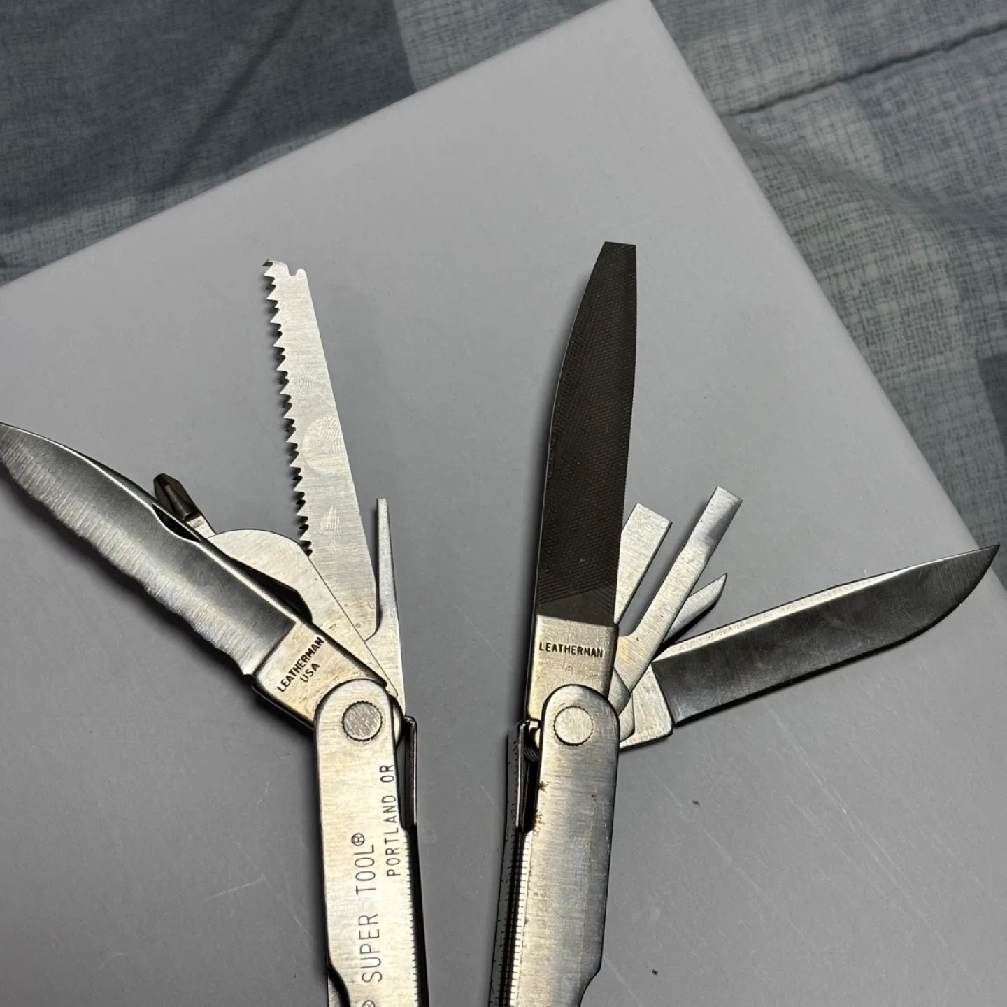 Leatherman Super Tool with Sheath image indicator(4)