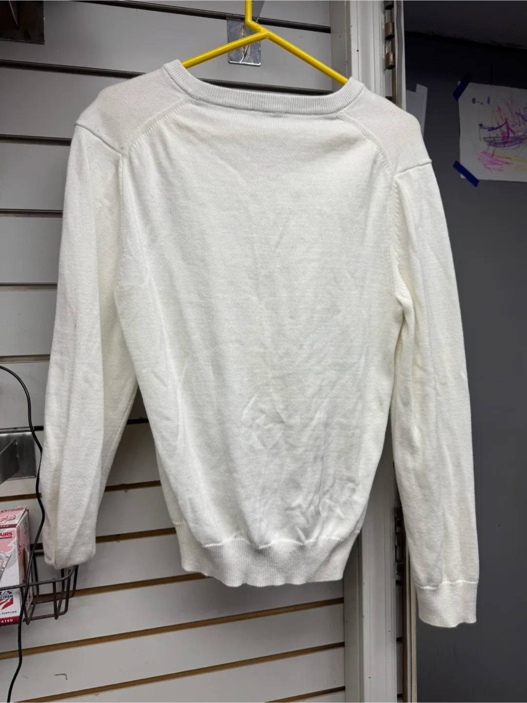 Express V-Neck Sweater - Size M image indicator(3)