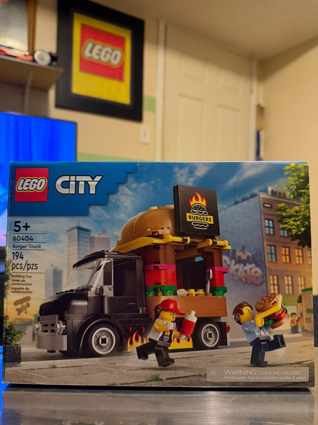Lego City Burger Truck 60404 - New in Box!