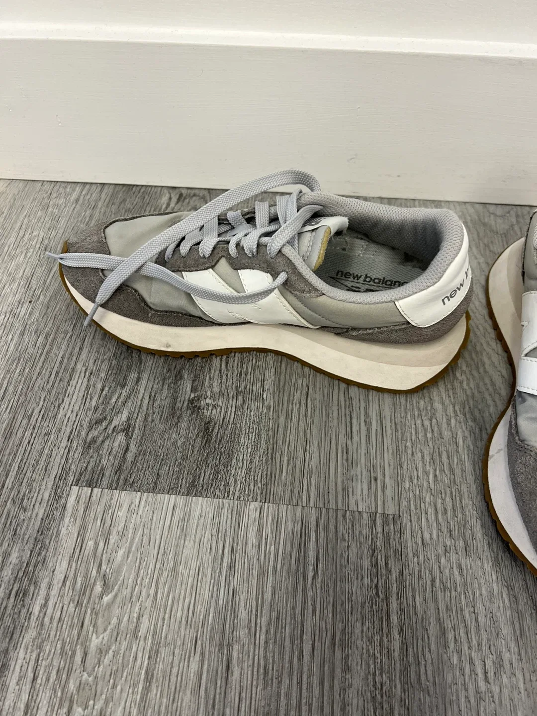 New Balance 237 Grey Sneakers image indicator(4)