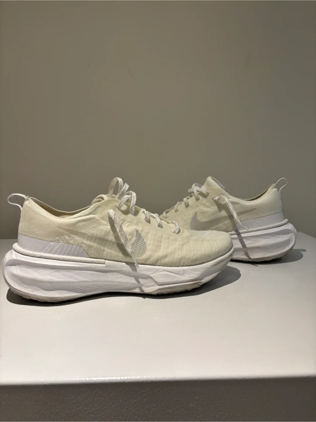 Mens Nike Invincible 3 Running Shoe