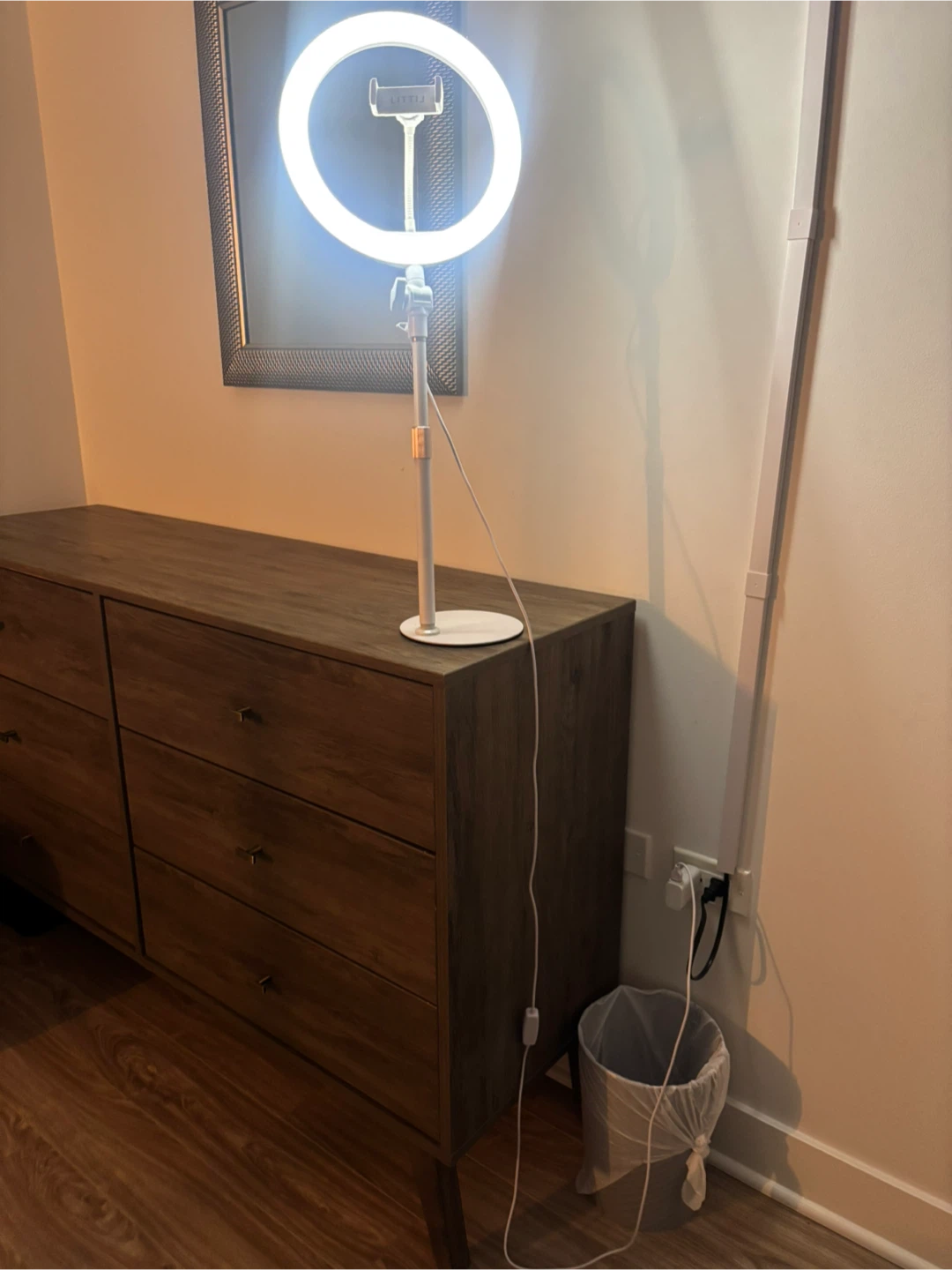 LED Ring Light with Stand - photo 2