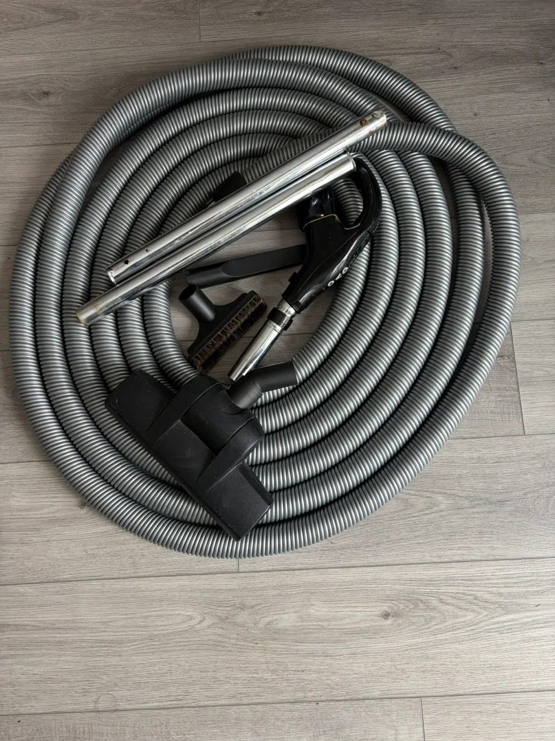 Vacuum Cleaner Hose & Attachments