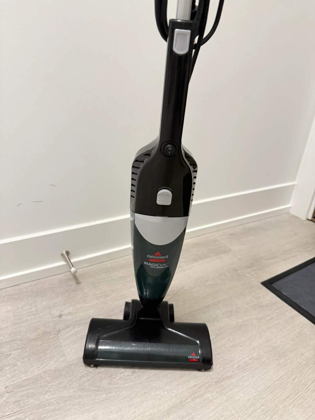 Bissell MagicVac PowerBrush - Lightweight Stick Vacuum - photo 3