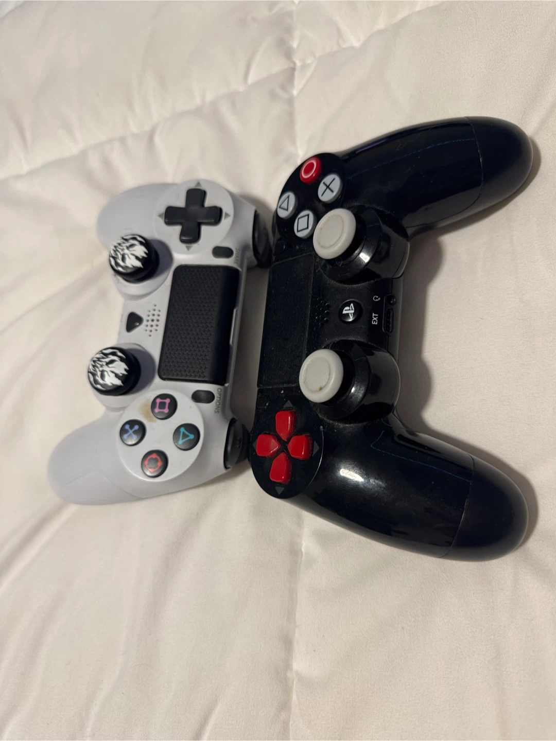 Sony PlayStation 4 Pro 1tb with 2 Controllers - photo 5