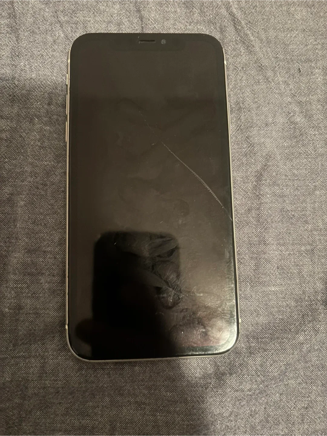 Apple iPhone 11 White image indicator(2)