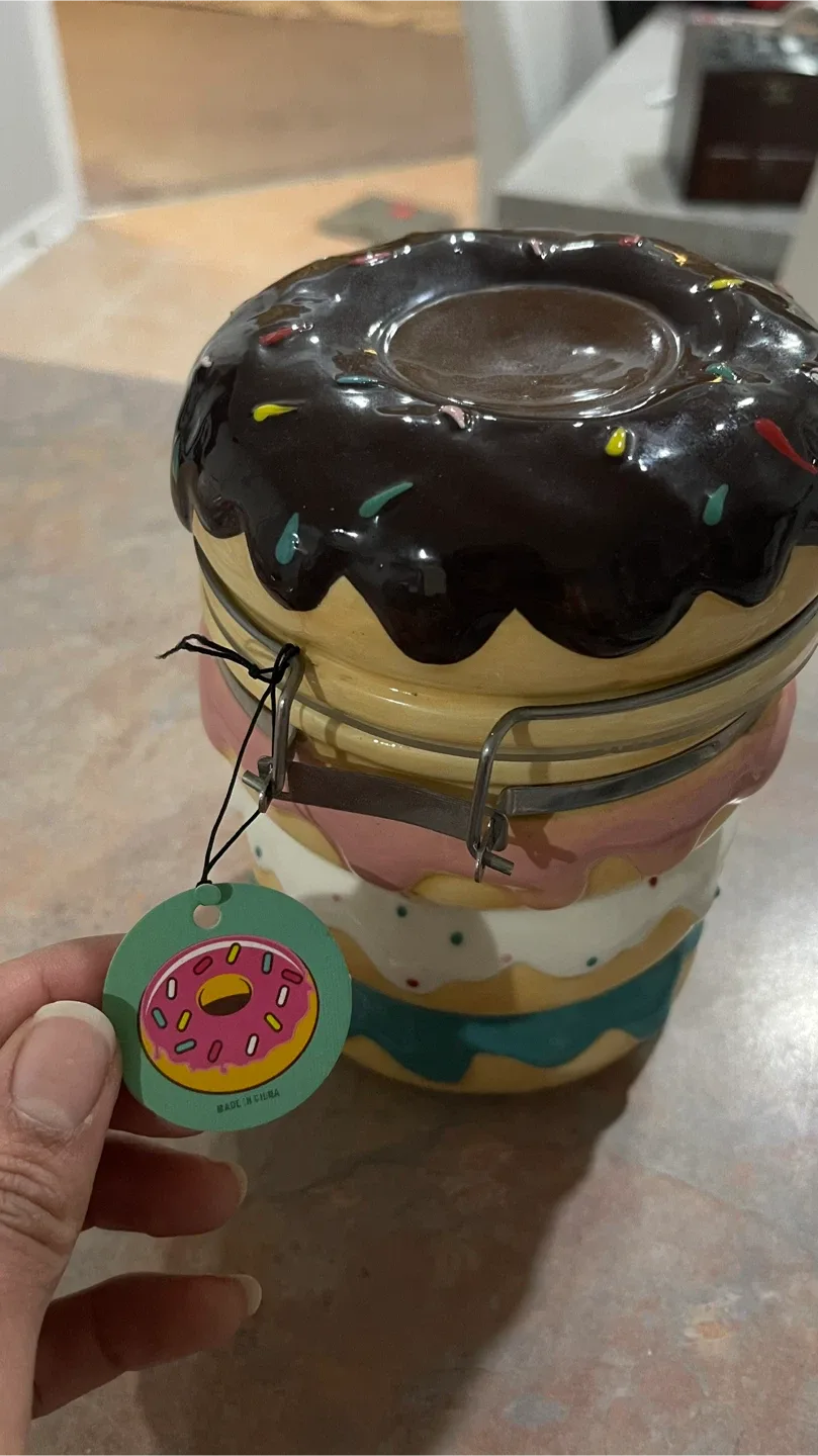 Donut Shaped Ceramic Jar image indicator(3)