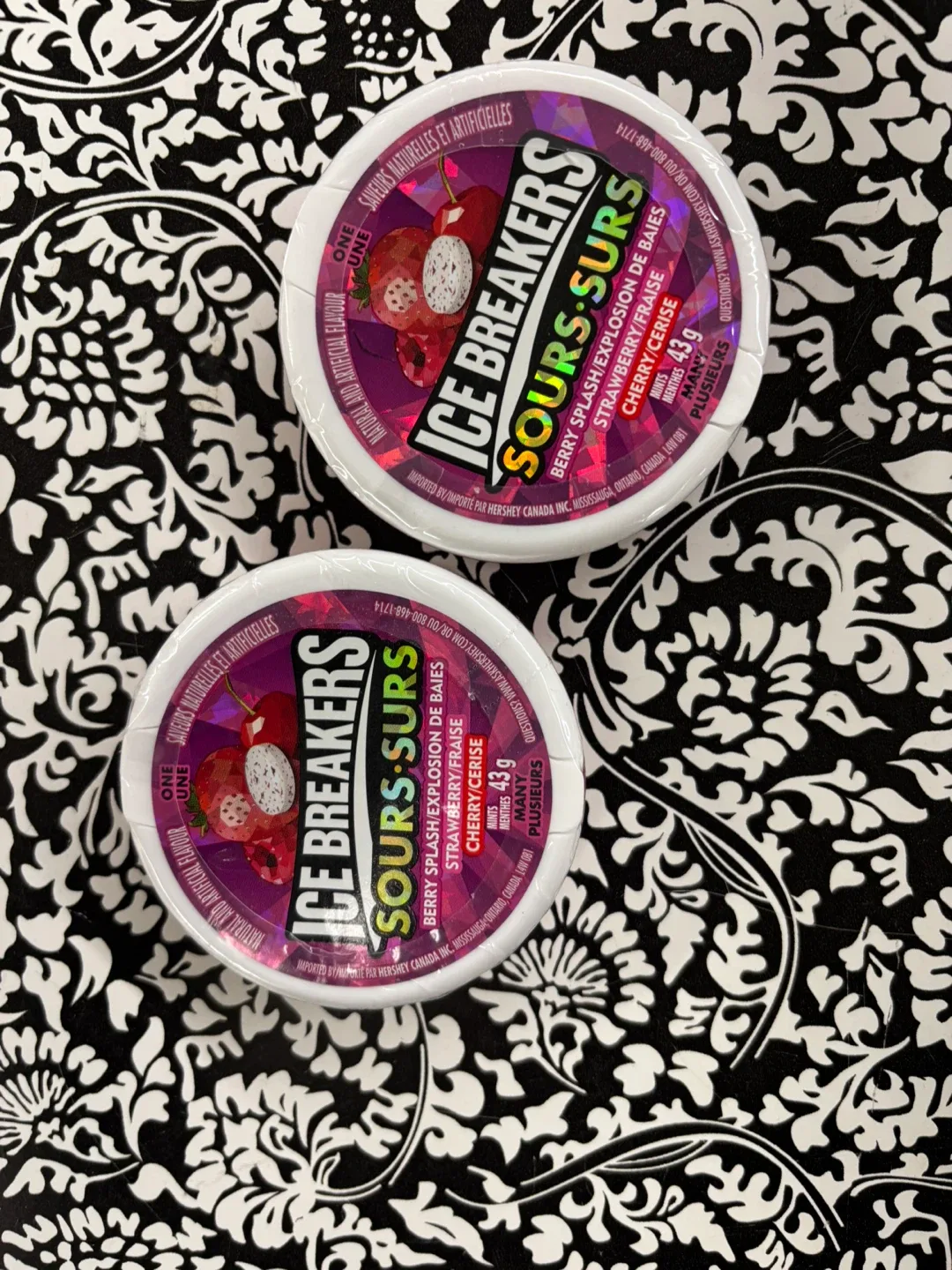 Ice Breakers Sours Strawberry & Cherry Gum
