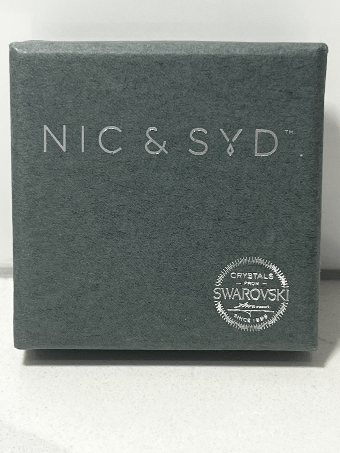 NIC & SYD Swarovski Crystal Circle Earrings - New - photo 2