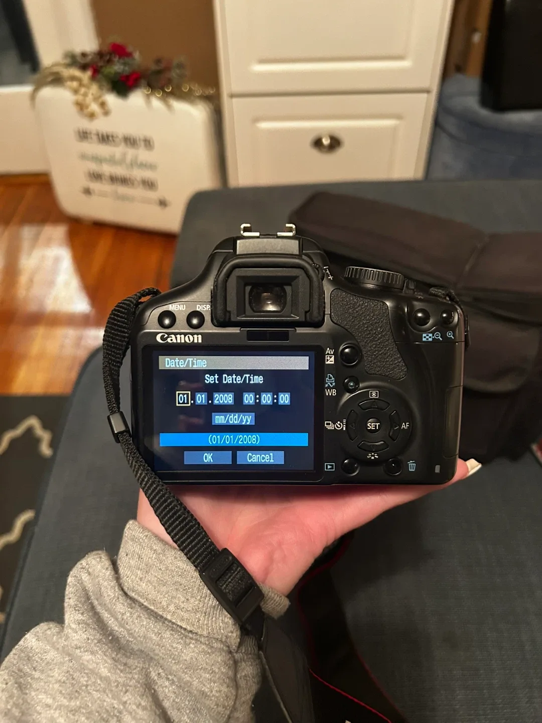 Canon EOS Digital Rebel XS DSLR Camera image indicator(2)