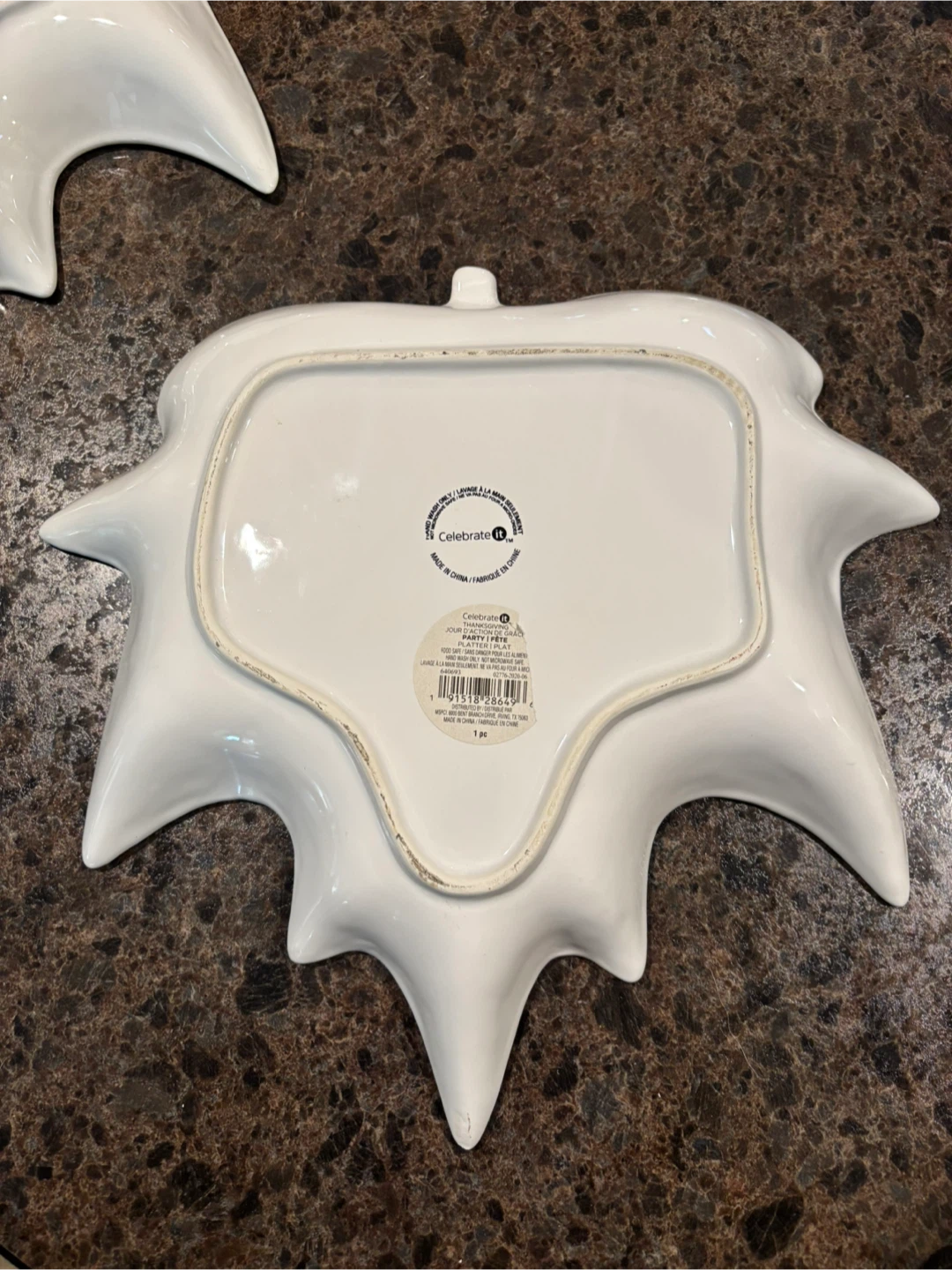 Maple Leaf Serving Dishes - photo 2