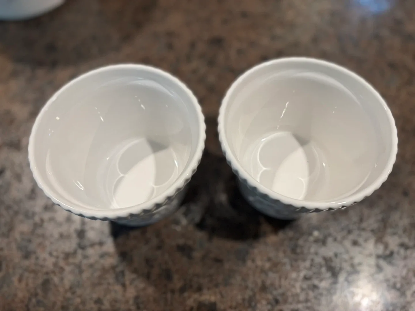 White Ceramic Popcorn Bowl Set image indicator(5)