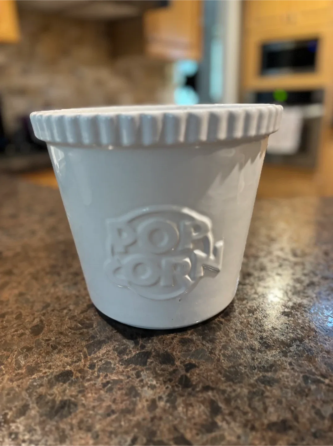 White Ceramic Popcorn Bowl Set image indicator(2)