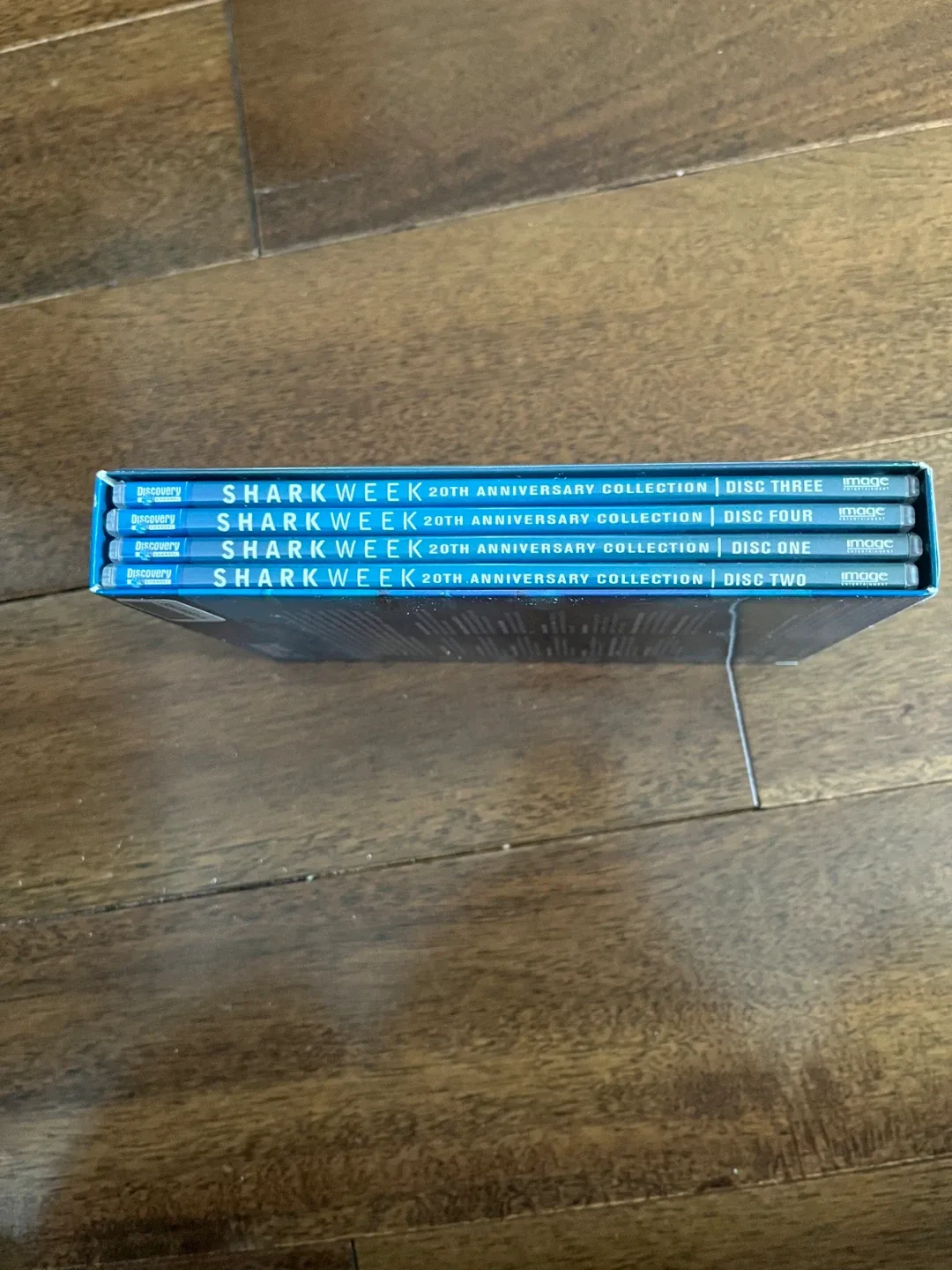 Discovery Channel Shark Week 20th Anniversary DVD image indicator(3)