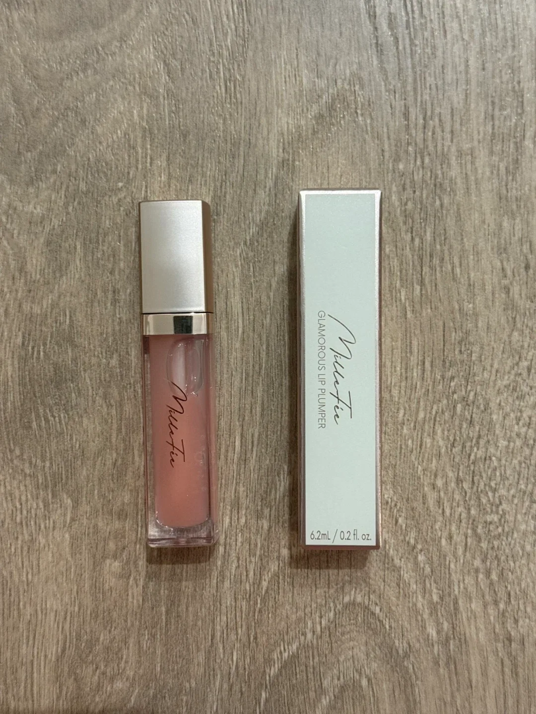 New Miss Tie Glamorous Lip Plumper #01