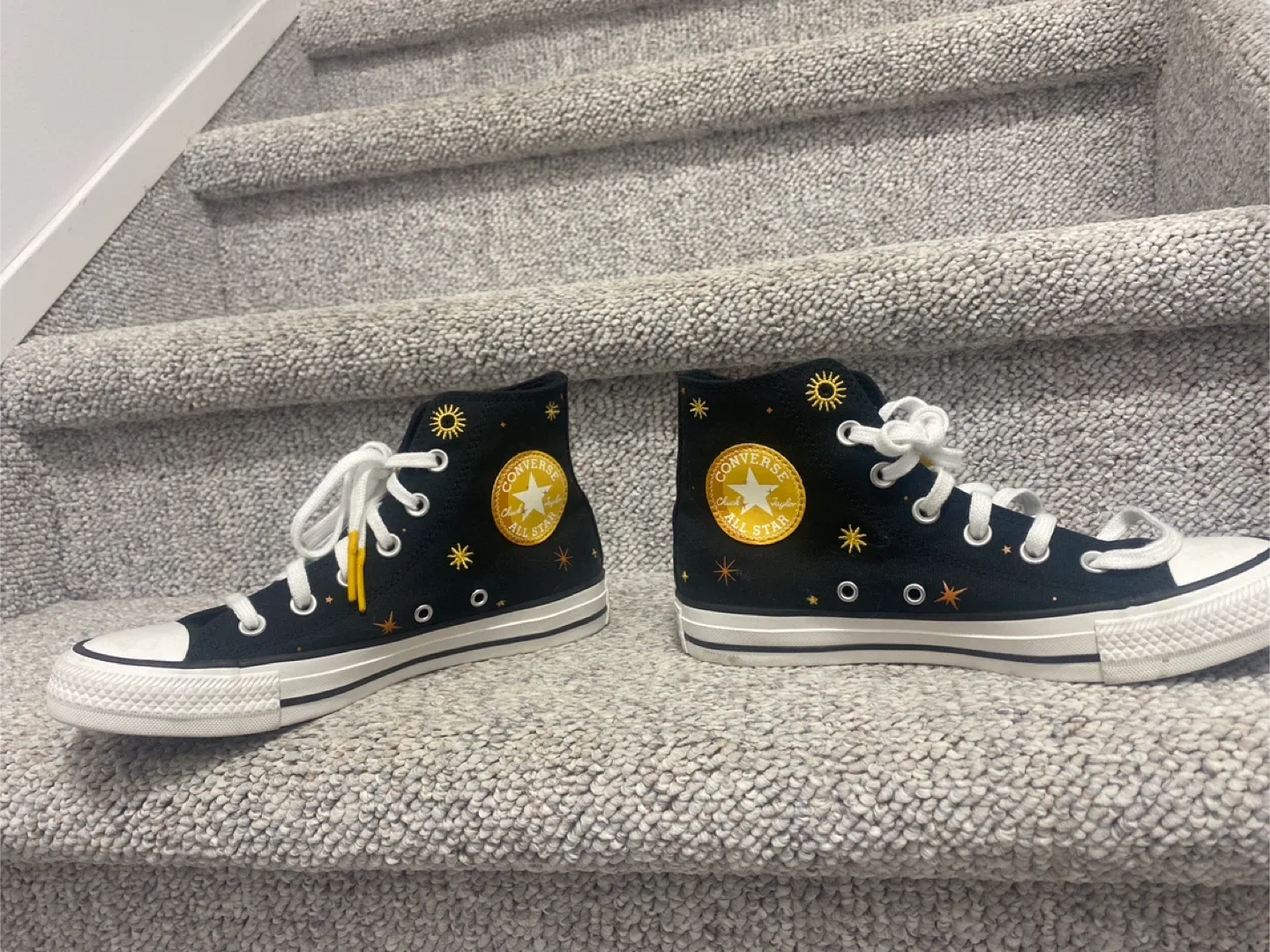 Converse Chuck Taylor All Star High Top - Size 8