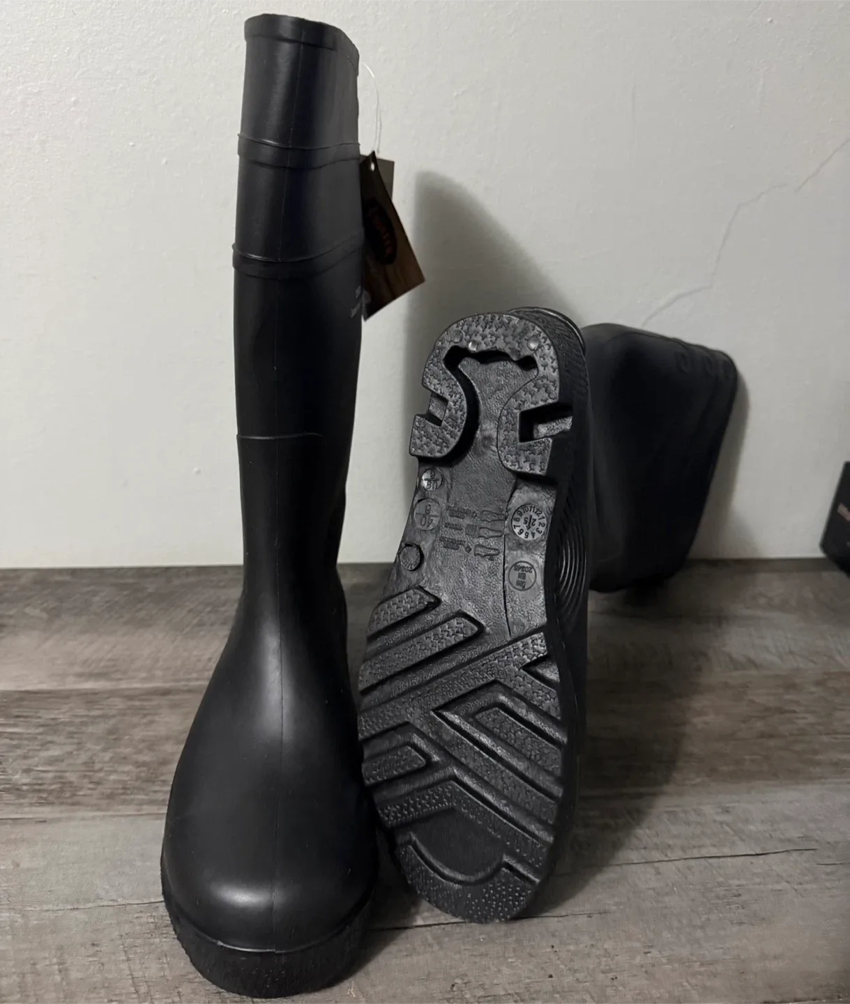 New! Pioneer Black Rubber Boots - Men's US 6 / Women's US 8 image indicator(2)