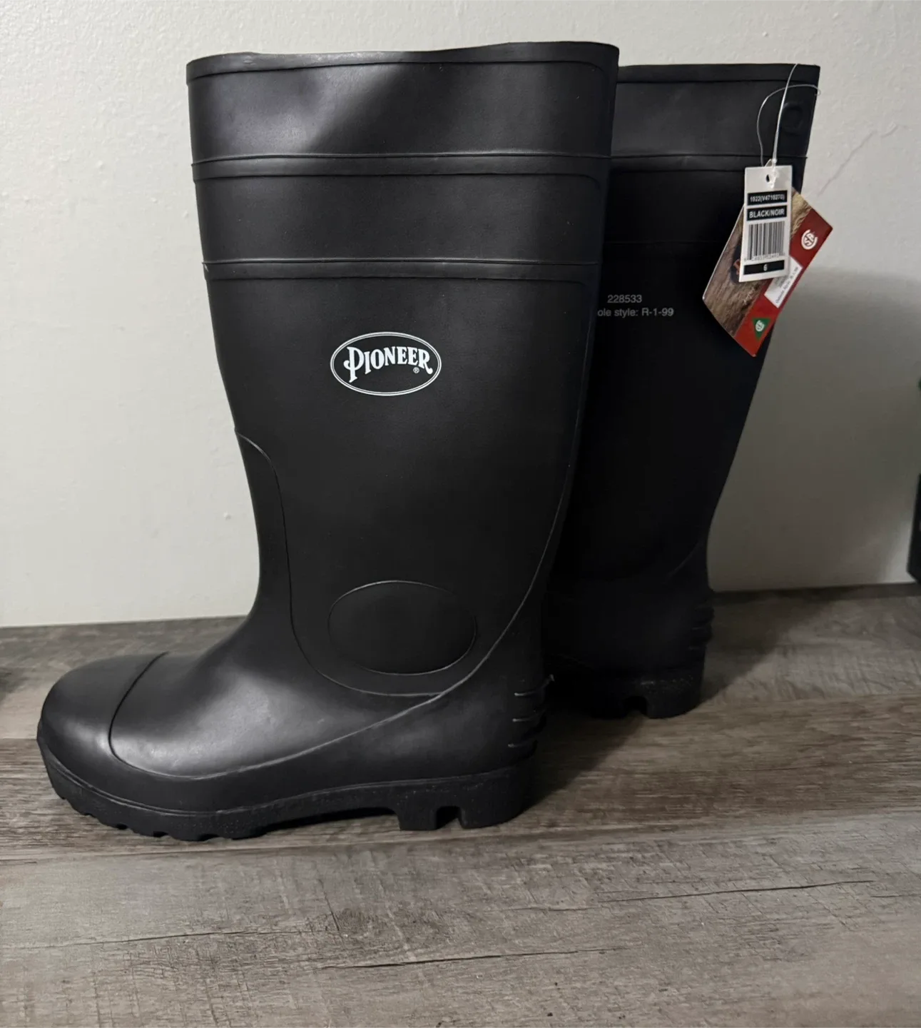 New! Pioneer Black Rubber Boots - Men's US 6 / Women's US 8