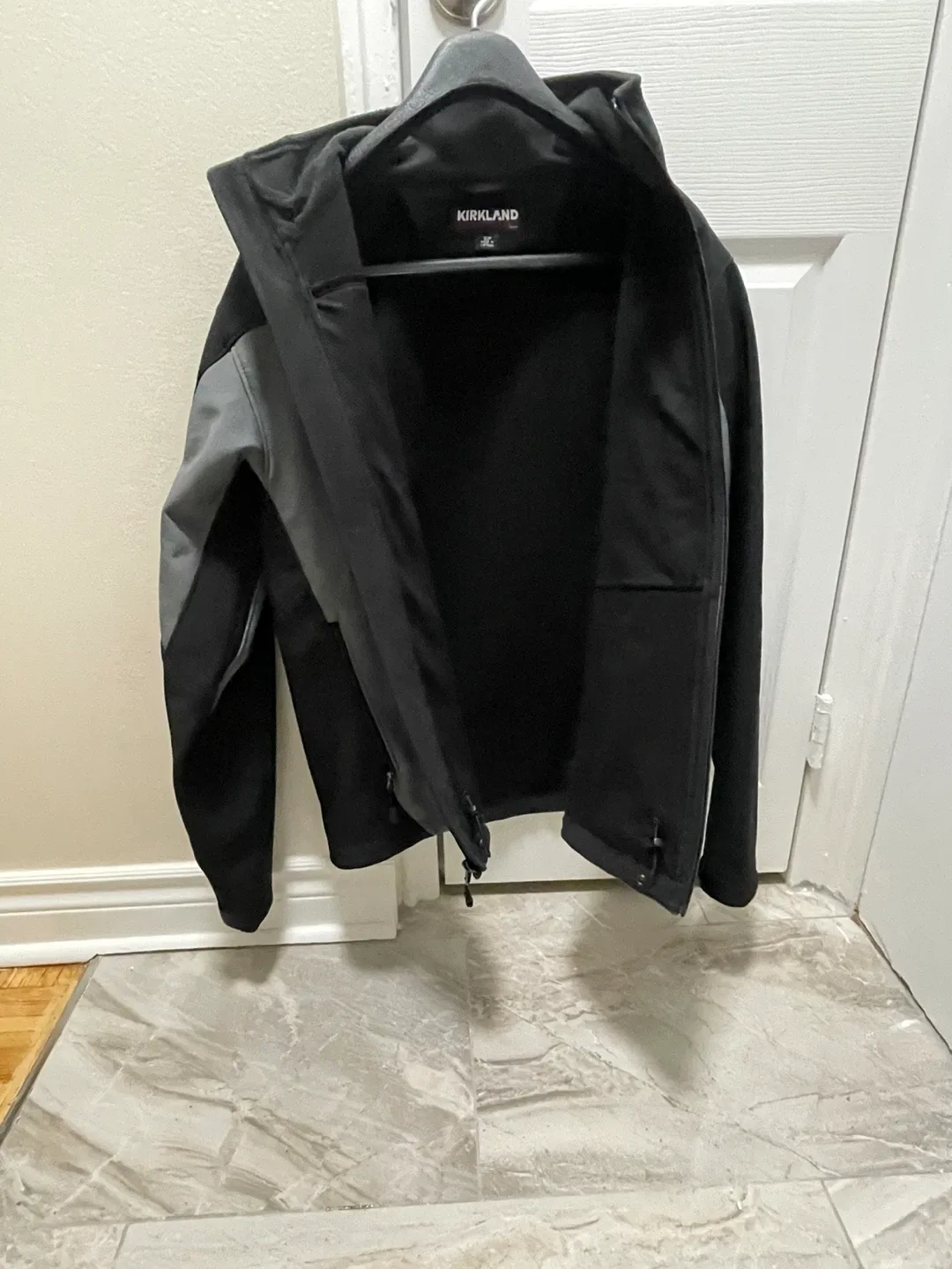 Kirkland Signature Men's Softshell Jacket image indicator(2)