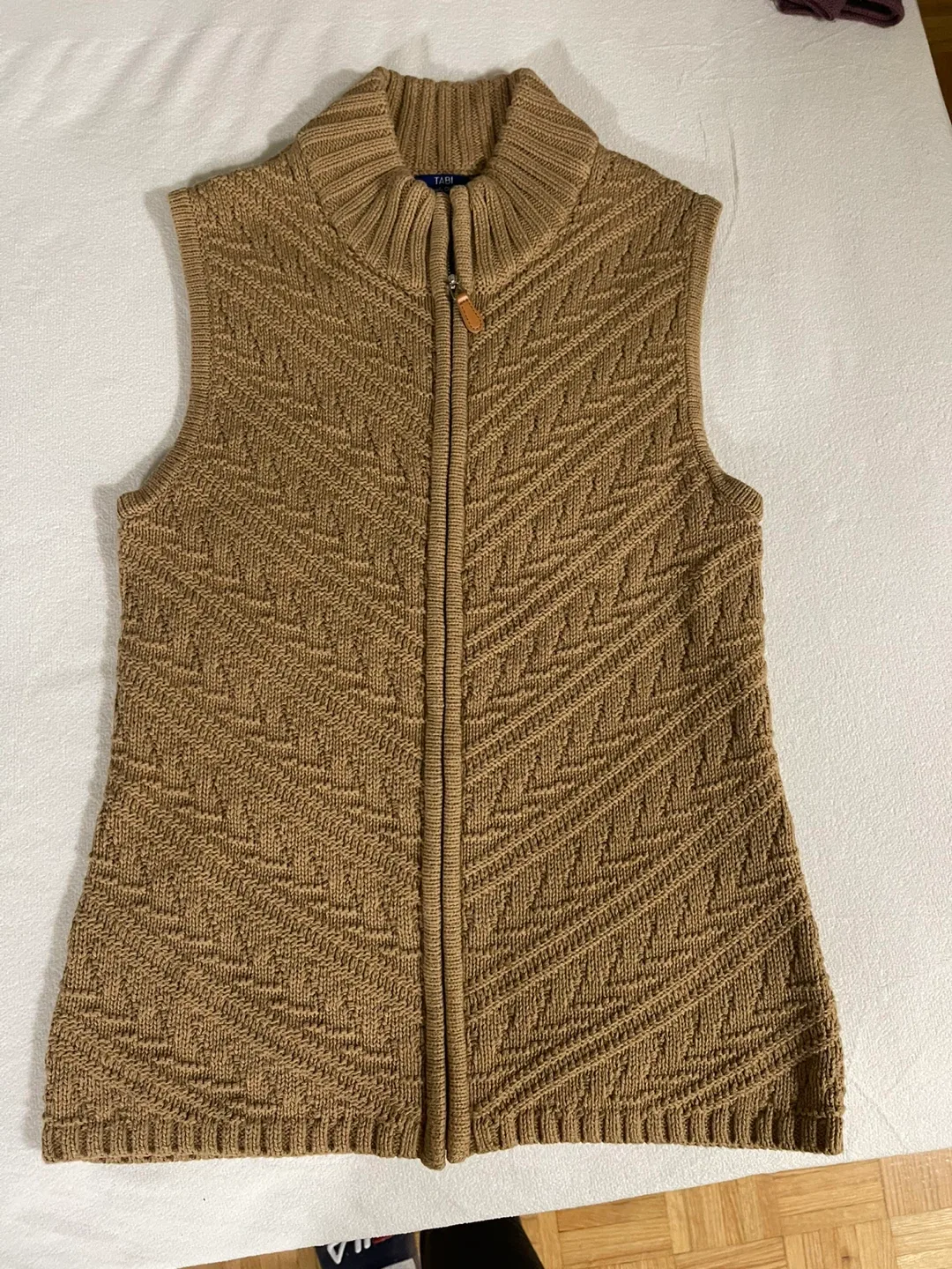 TABI Simply Classic Knit Vest - XS