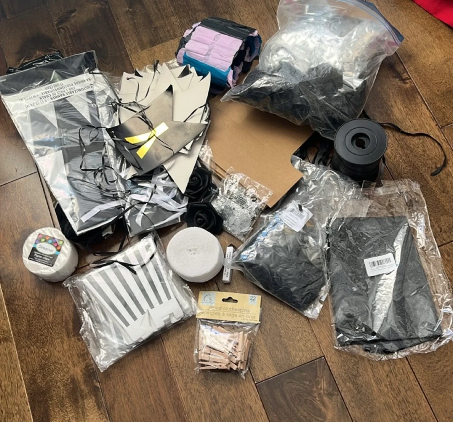 Party Decoration Bundle image indicator(2)