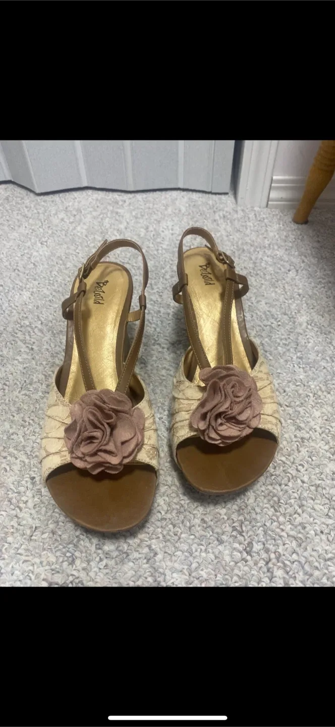 Piccadilly Wedge Sandals, Size 10